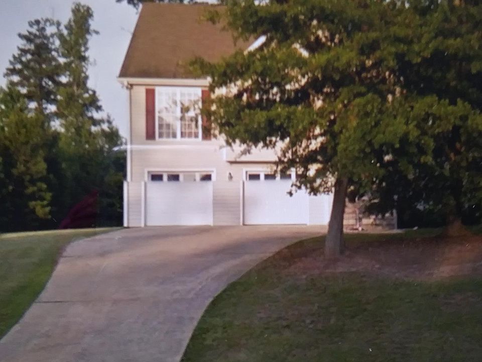 Beautiful, Cozy split-foyer with basement in quiet neighborhood. The home is on a large lot, has a two car garage and two and a half bathrooms.