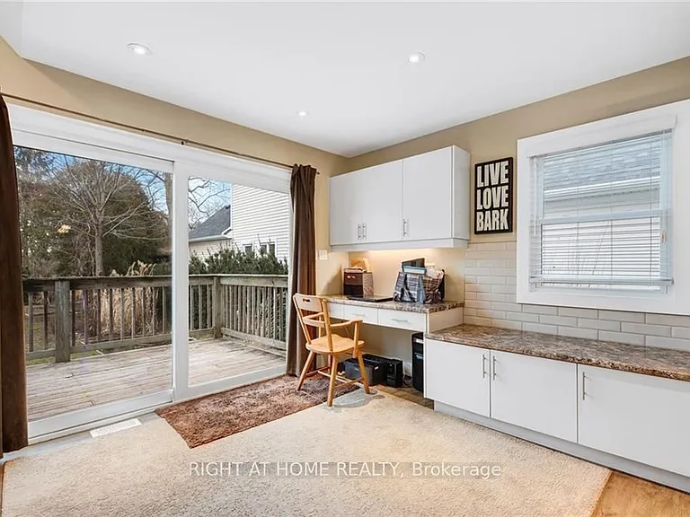 529 Simcoe St — Photo 9