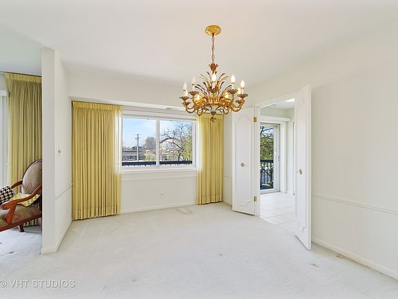 5th image of 4840 Foster St APT 201