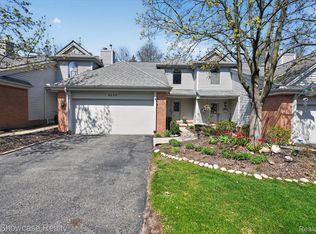 6626 Ridgeview Dr, Clarkston, MI 48346