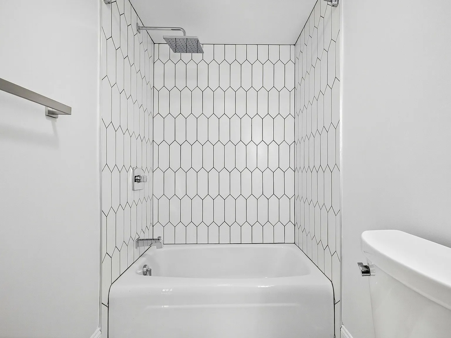 Studio, $2,650 — Photo 2