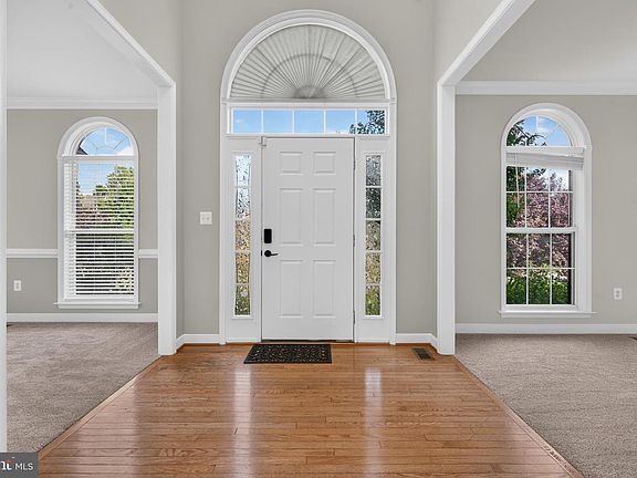 3rd image of 13216 Quate Ln