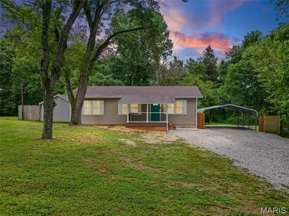9632 Meadow Dr, Hillsboro, MO 63050