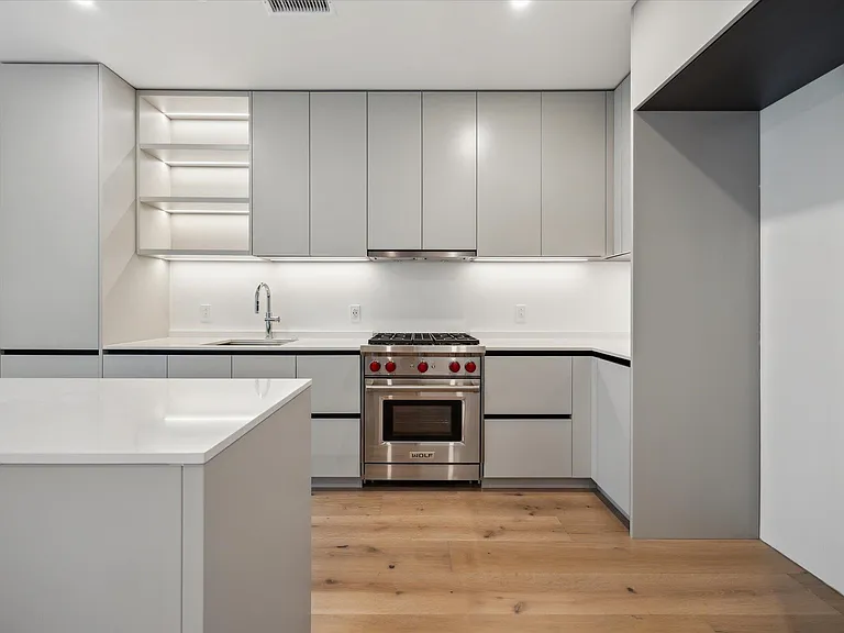 610 Davis St #2304 — Photo 4