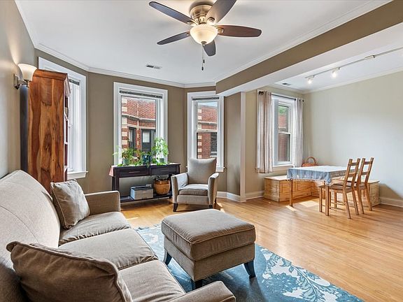5th image of 926 W Ainslie St APT 3S