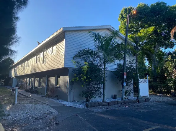 Riverside Breeze Apartments