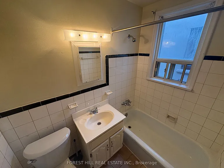 247 Lakeshore Rd E #3 — Photo 12
