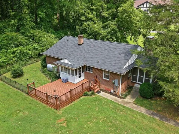 3810 Yadkinville Rd, Winston Salem, NC 27106