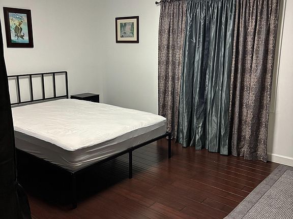 Queen size bed