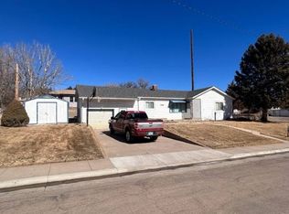 408 7th Ave W, Benkelman, NE 69021