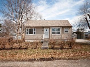 411 Hazel St, Buckner, MO 64016