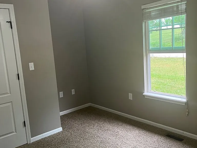 23568 Roulette Rd — Photo 23