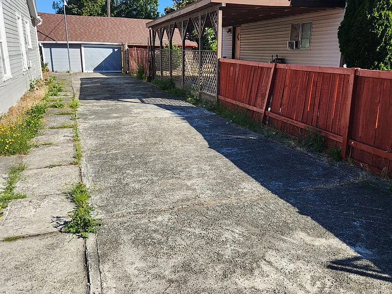 15212 Washington Ave SW — Photo 17