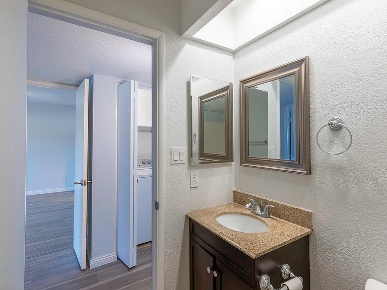 3102 E Clarendon Ave #101 — Photo 19
