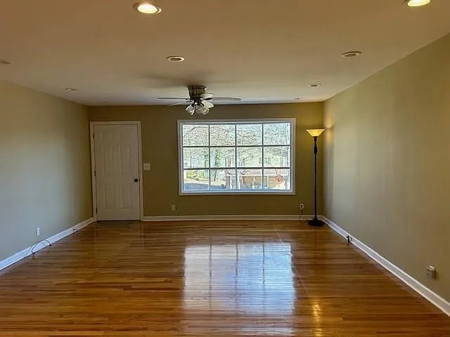 207 Cherry Hill Dr — Photo 5