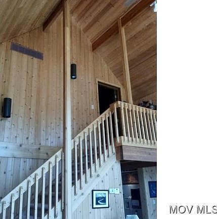 MasterBalcony Walls Ceilings