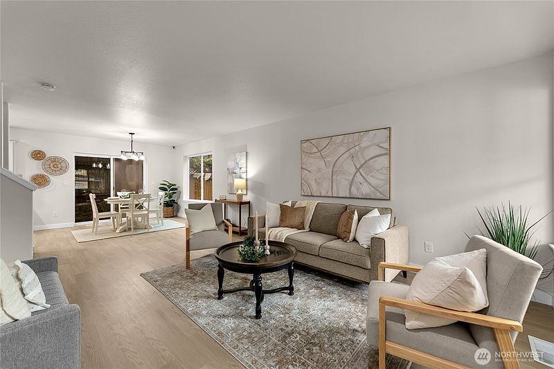 5th image of 1307 NE 168th Street