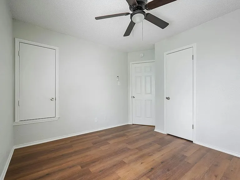 131 Elsie Ave — Photo 5