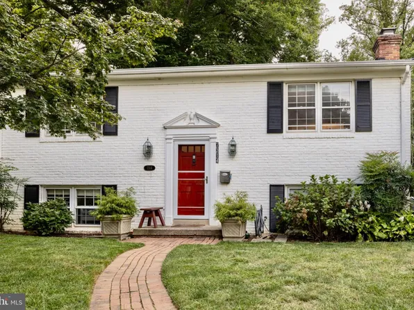 7314 Delfield St, Chevy Chase, MD 20815