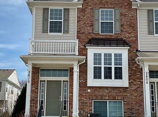 2610 Neubauer Cir, Lindenhurst, IL 60046