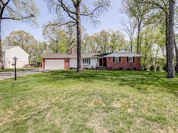 2nd image of 52 Evergreen Dr