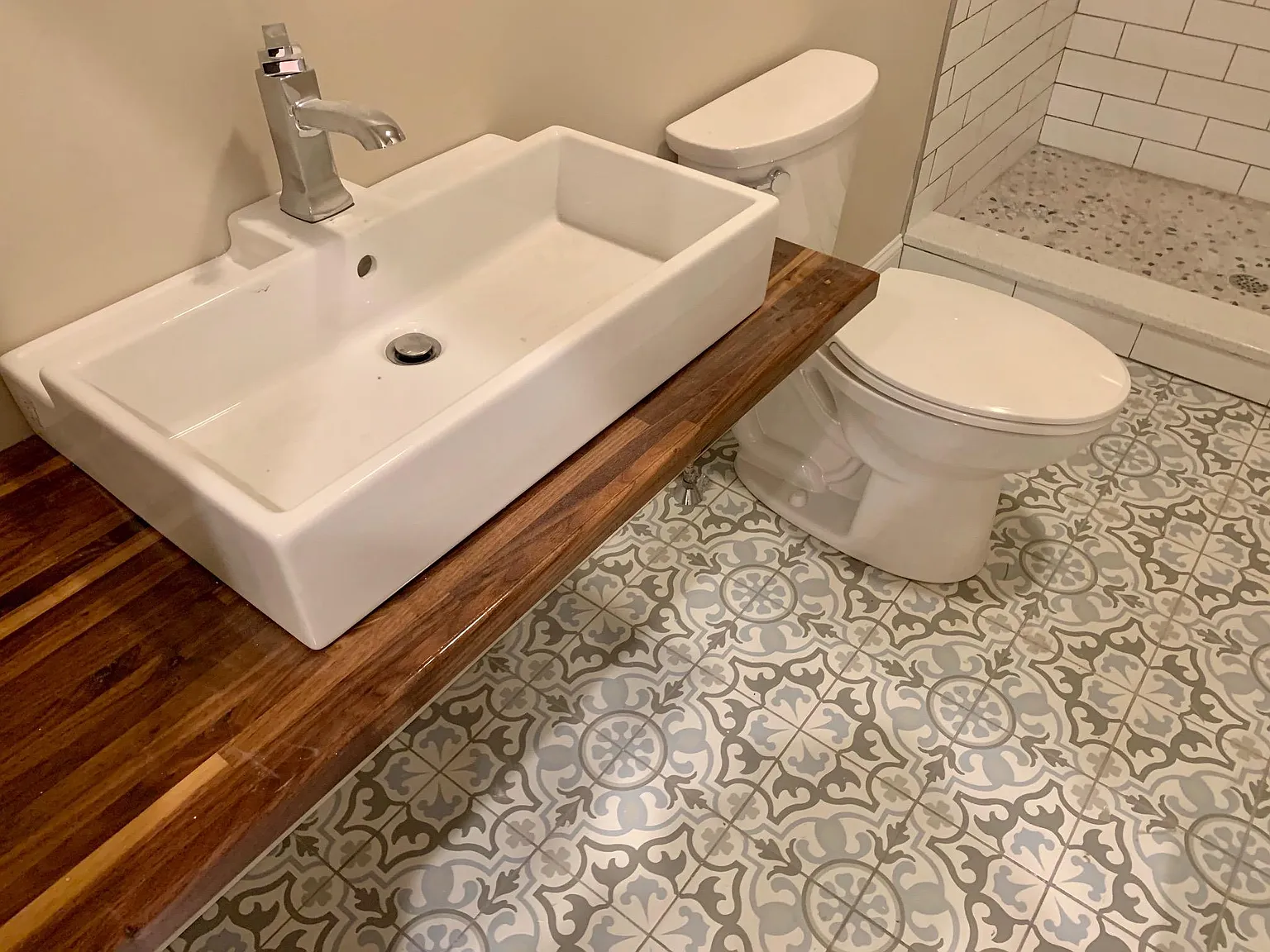Studio, 700 sqft, $1,995 — Photo 4