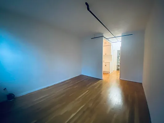 Rented by Bond New York | media 2