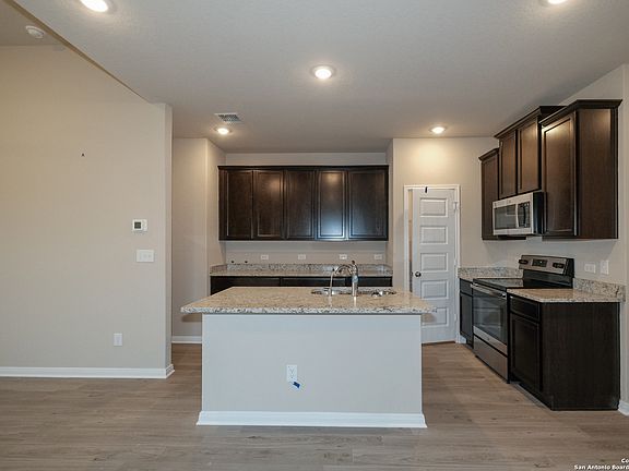 4th image of 7708 Jacksboro Drive