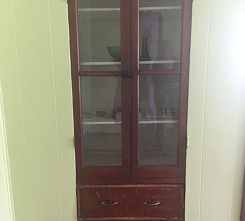 5th image of 916 Park St