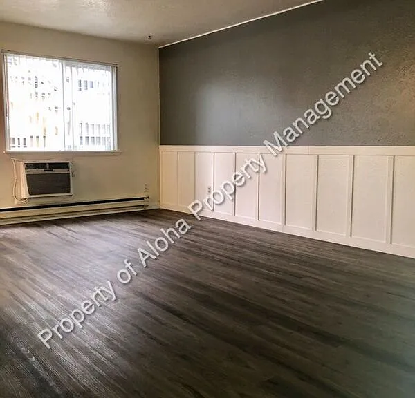 1159 N Arthur Ln — Photo 3