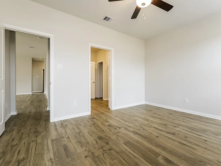 15663 Plum Brook Dr — Photo 8