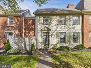 42 Kensington Sq, Mechanicsburg, PA 17050