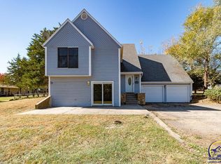 6931 SW 33rd St, Topeka, KS 66614