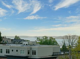 1928B 10th Ave W, Seattle, WA 98119