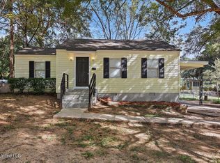 630 Robinhood Rd, Jackson, MS 39206