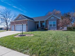 3156 Birmingham Dr, Glen Carbon, IL