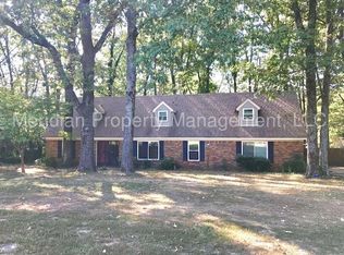 8390 Burning Tree Ln, Memphis, TN 38125