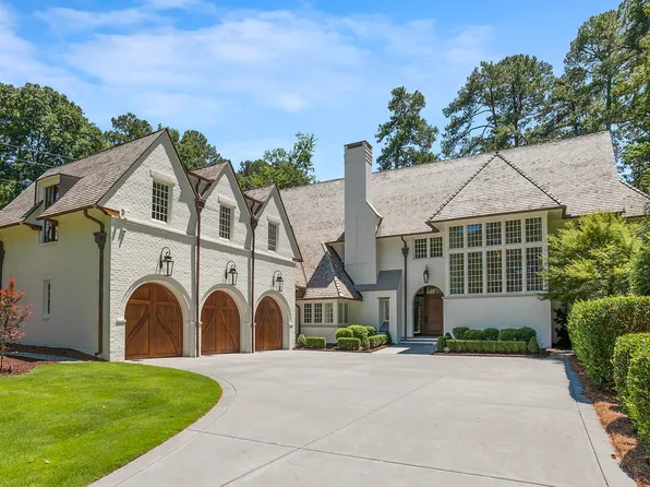 1722 Banbury Rd, Raleigh, NC 27608