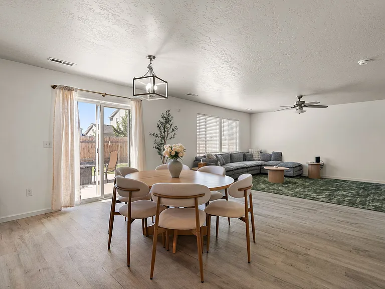 11865 Wilmington St — Photo 5