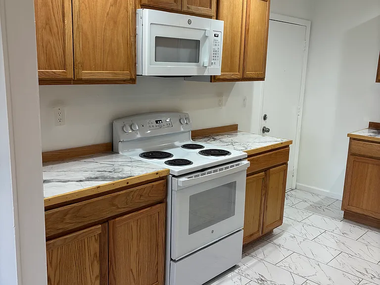 199 NE 23rd St #199 — Photo 76