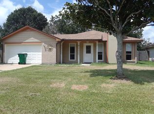 1217 Clover Dr, Angleton, TX 77515