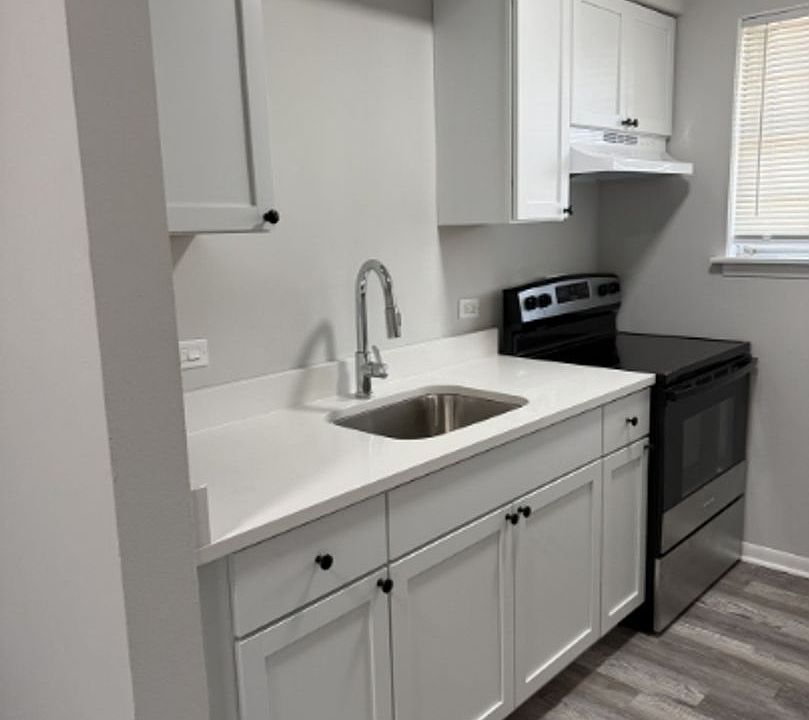 1st image of 448 N Wolf Rd #8