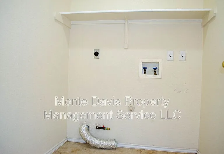 505 Shant St — Photo 17