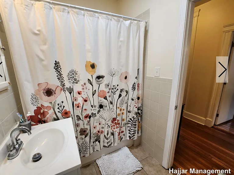 27 Queensberry St #11 — Photo 9