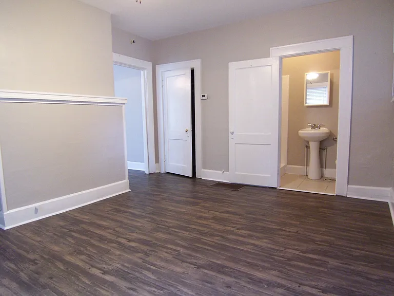 125 8th Ave N #6 — Photo 6