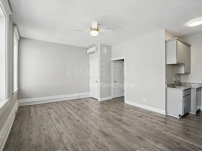 107 W Elder St #C — Photo 11