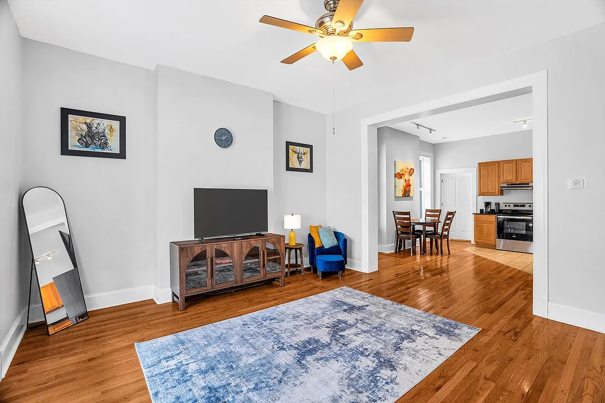 Building Photo - 4344 Gibson Ave #1F