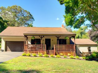 173 Hunters Rd, Norwich, CT 06360