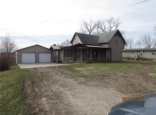 140 Hayes Dr, Pleasantville, IA 50225