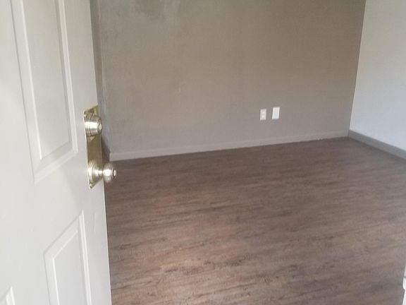2nd image of 829 Kolping Ave